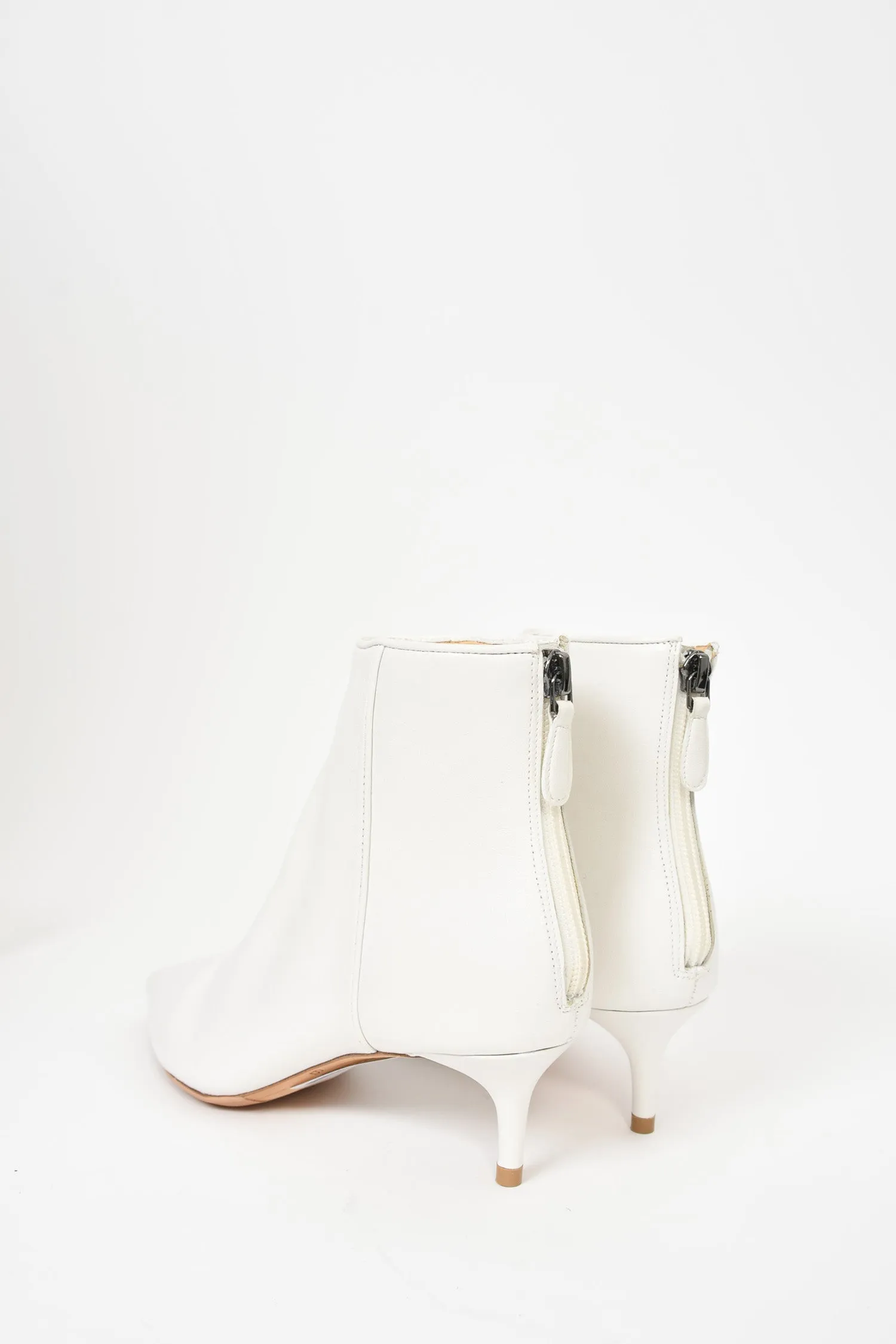 Alexandre Birman White Leather Kitten Heel Booties Size 6